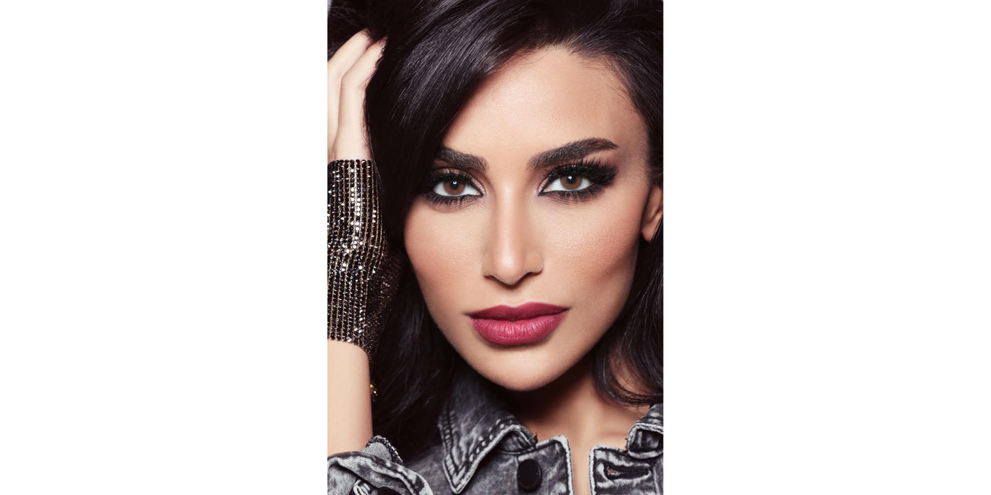 DIVA Monthly Color Contact Lenses - Amande in Amande – Product Photo 2