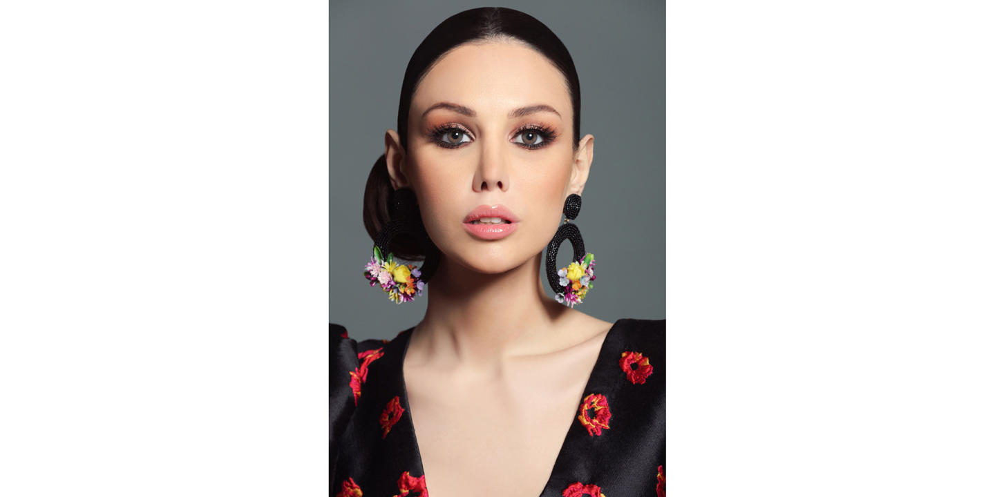 DIVA Monthly Color Contact Lenses - Midnight in Midnight – Product Photo 2