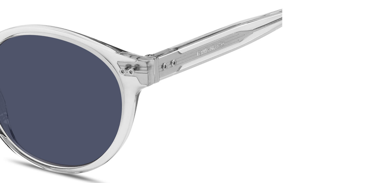 Tommy Hilfiger Logo Lettering Round Sunglasses in Clear – Product Photo 3