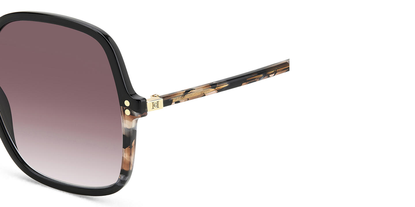 Carolina Herrera Logo Oversized Square Sunglasses in Black – Product Photo 2