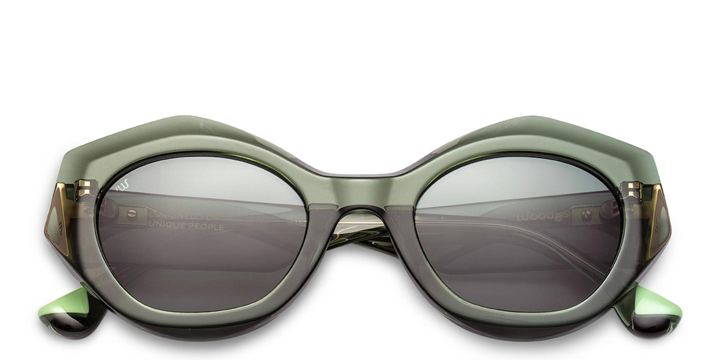Woodys Gisele Butterfly Sunglasses in Green – Product Photo 0