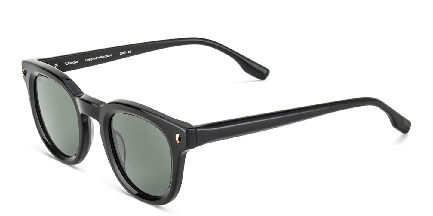 Woodys Nicola Round Sunglasses in Black – Product Photo 1