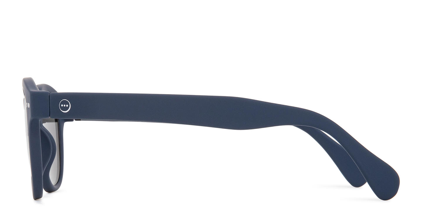Izipizi Logo Unisex Square Sunglasses in Blue – Product Photo 2