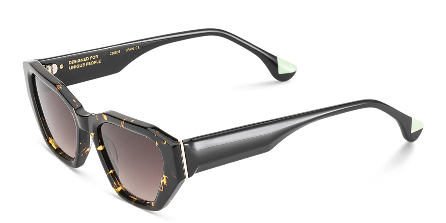 Woodys Rue Cat-Eye Sunglasses in Havana – Product Photo 1