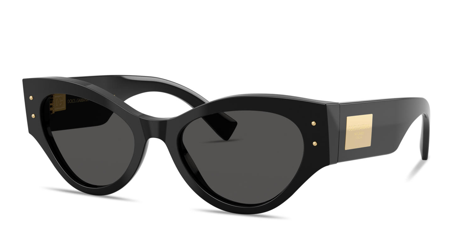 تسوق نظارات شمسية طراز كات آي بالشعار المنقوش دولتشي آند غابانا بلون أسود أونلاين.