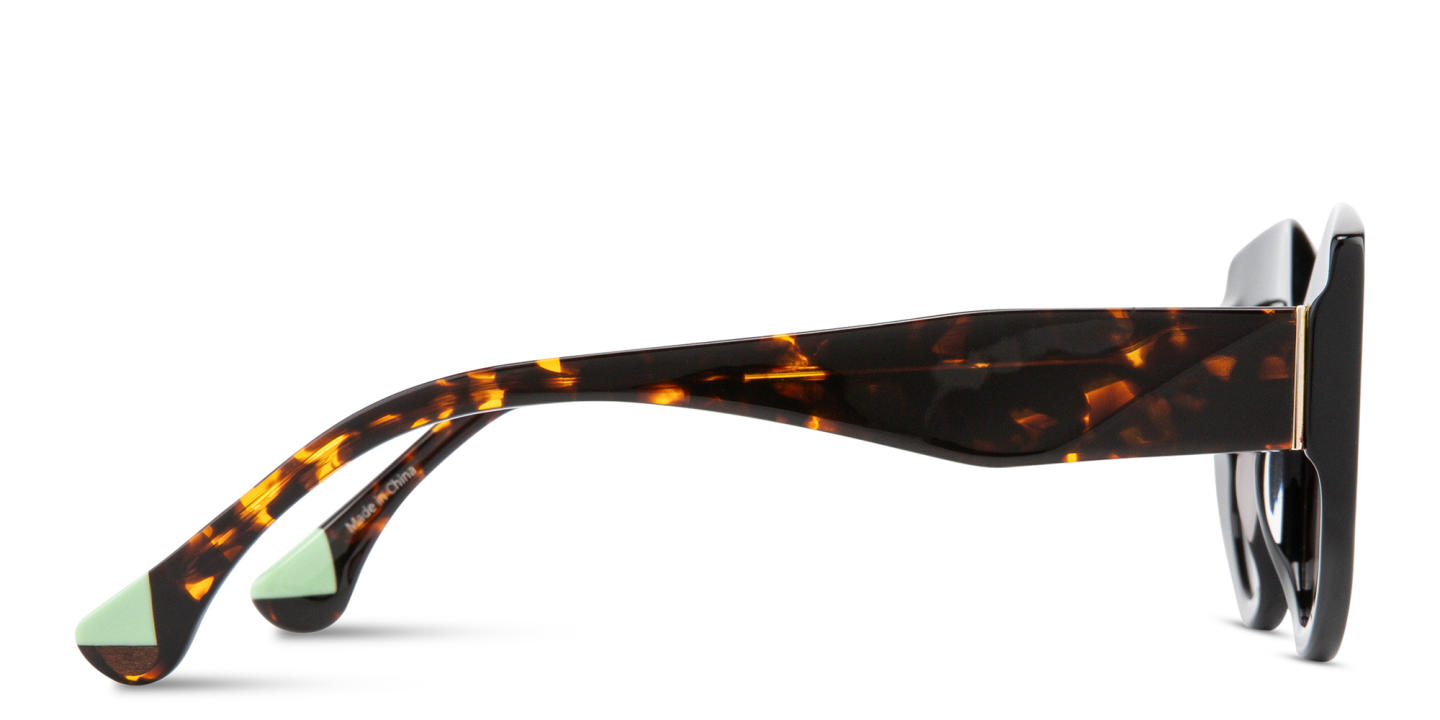 Woodys Uma Cat-Eye Sunglasses in Black – Product Photo 2