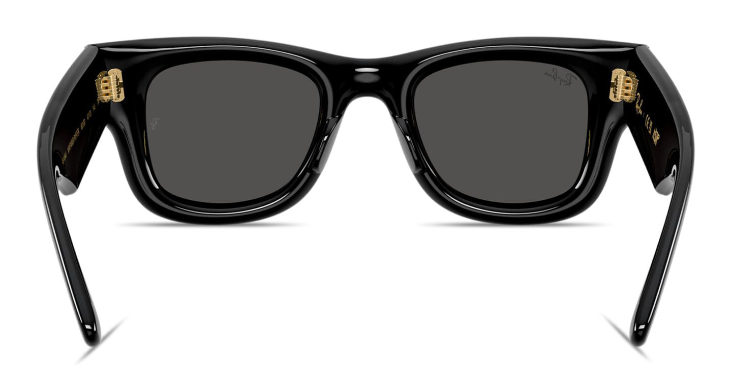 Shop Ray-Ban Wayfarer Puffer Unisex Square Sunglasses in Black online.