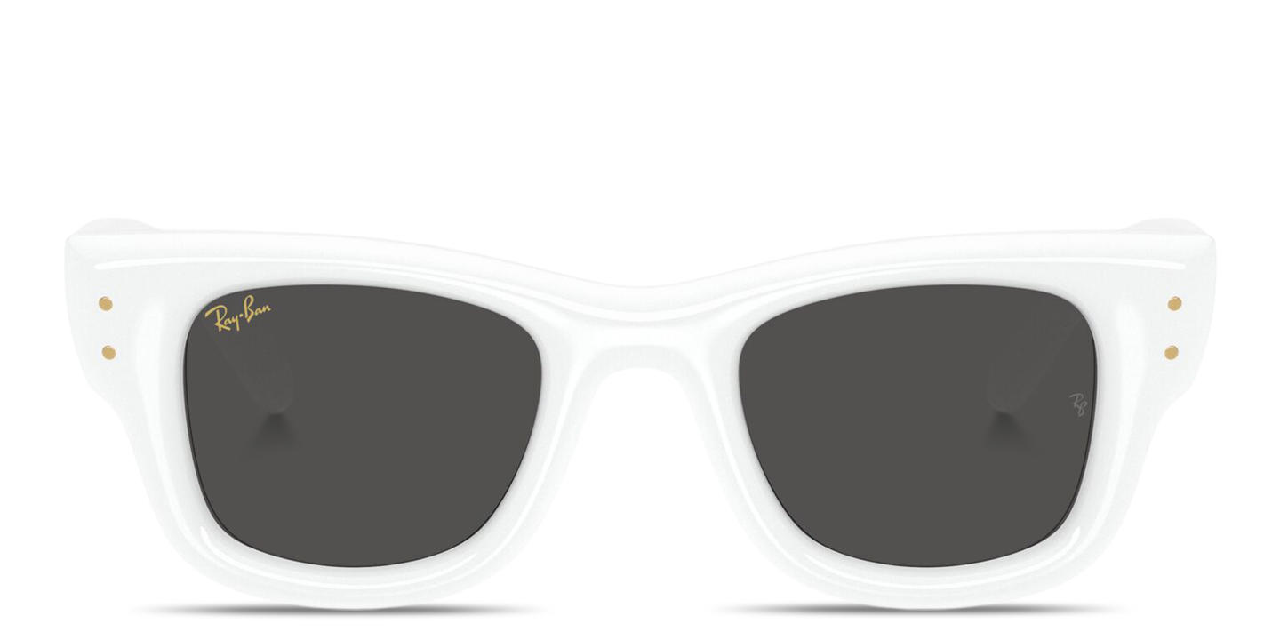 Shop Ray-Ban Wayfarer Puffer Unisex Square Sunglasses in White online.