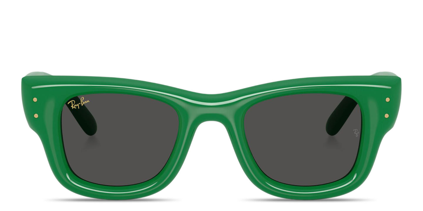 Shop Ray-Ban Wayfarer Puffer Unisex Square Sunglasses in Green online.