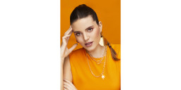 DAYA 1-Day Color Contact Lenses - Pecan in Pecan – Product Photo 3