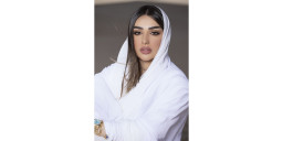 Amara Monthly Color Contact Lenses in Sandy – Product Photo 3