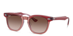 Ray-Ban Junior Logo Kids Square Sunglasses in Red – Product Photo 2