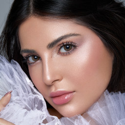 Bella ELITE Monthly Color Contact Lenses - Moon in Moon – Product Photo 4