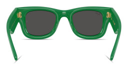 Shop Ray-Ban Wayfarer Puffer Unisex Square Sunglasses in Green online.