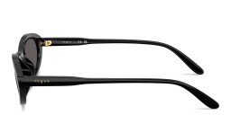 تسوق نظارات شمسية بيضاوية بالشعار المطبوع فوغ آيوير بلون أسود أونلاين.